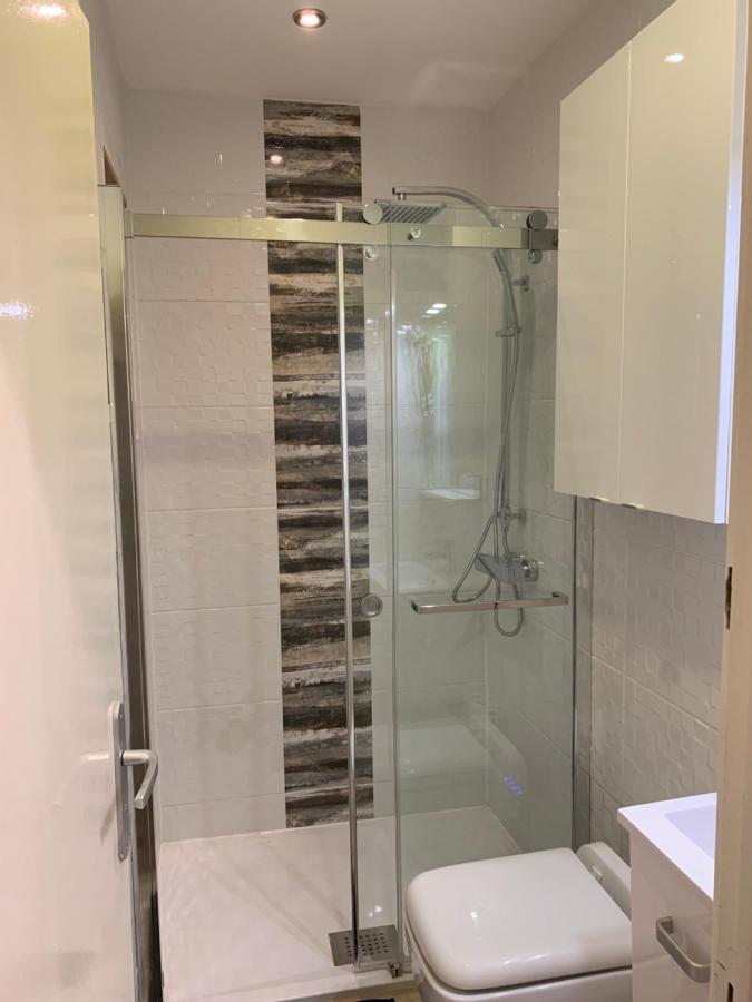 RDC 1 - Chambre meublée au cœur du centre ville de Montluçon - WIFI et NETFLIX Exterior foto